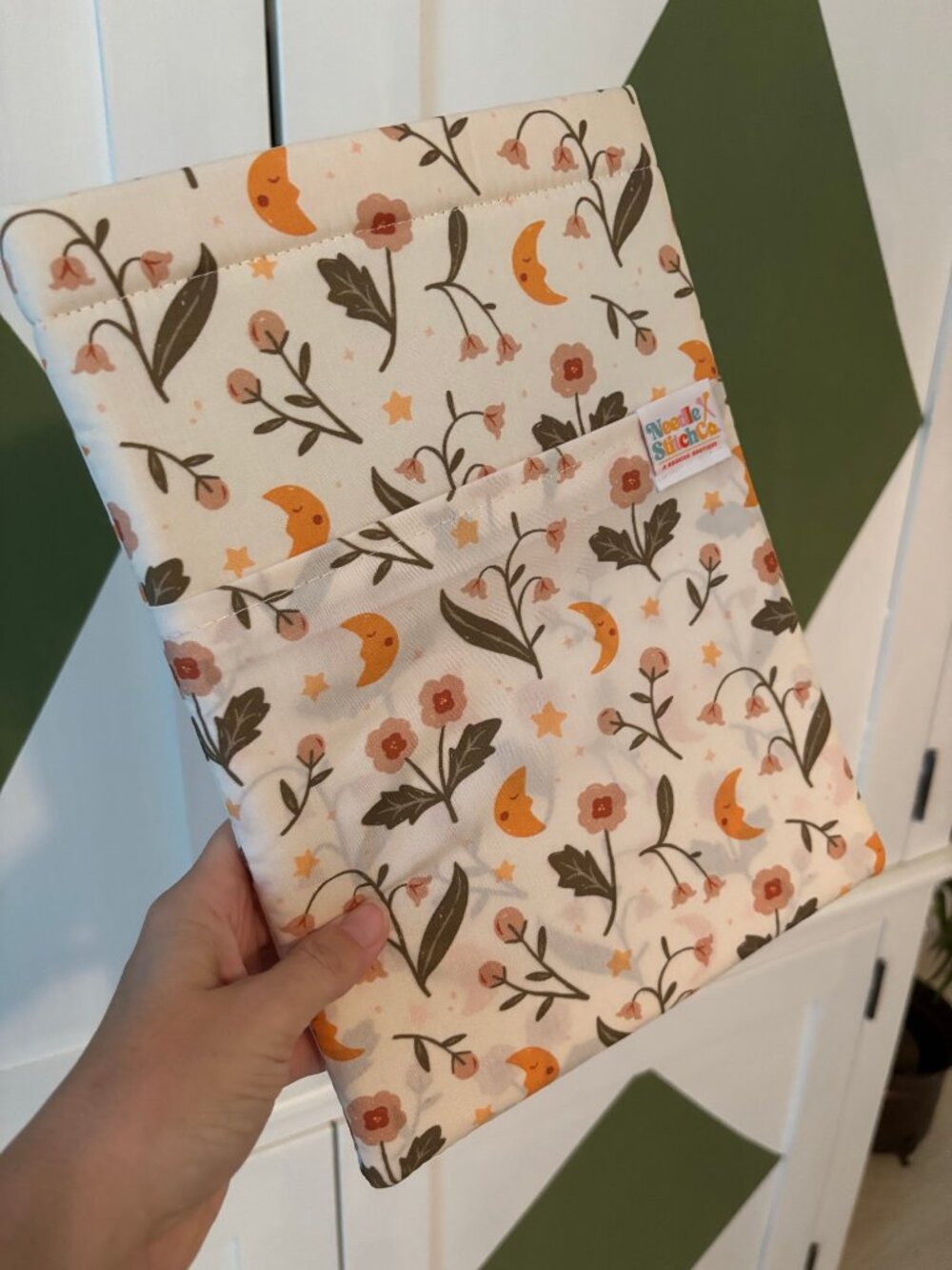 NWOT! Needle Stick & Co Moon & Floral Book Sleeve